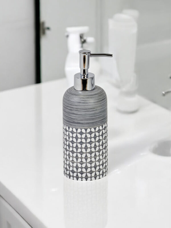 Ravello Geo Floral Grey & White Bathroom Accessory Set - Bathroom Accessory Sets